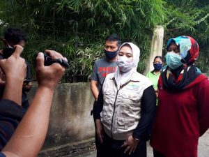 Penyaluran PKH di Jagabaya II, Warga Gembira Dapat Tambahan Sembako