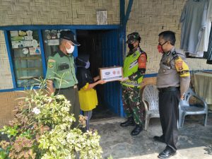 Kodim 0410/KBL Distribusikan 2.500 Paket Sembako Kepada Warga Terdampak Corona