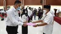 341 SK CPNS Diserahkan Langsung Oleh Wali Kota Herman HN