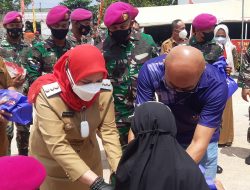 Walikota Eva Dwiana Apresiasi Brigif/ 4 Marinir Dan Donatur Terhadap Santunan Anak Yatim