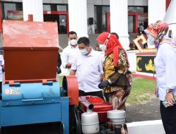 Pemkot Menerima Alat Pencacah Plastik Dari Kementrian PUPR