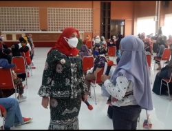 Walikota Eva Dwiana Kumpulkan Ratusan Pedagang UMKM Binaan