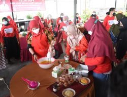 Walikota Eva Dwiana Buka Pelatihan IKM