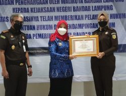 Pemkot Beri Penghargaa Kepada Kejari Lampung