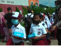 Ribuan Anak Di Bandarlampung Melakukan Suntik Vaksin