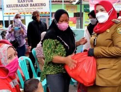 Pemkot Beri Bantuan Sembako Pada Warga Sekitar TPA Bakung