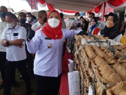 Pasar Murah Pemkot Diserbu Warga