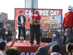 Bunda Eva Pantau Car Free Day Perdana di Bundaran Tugu Adipura