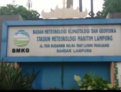 BMKG Maritim Lampung Himbau Masyarakat Waspada Terhadap Banjir ROB