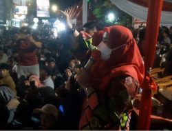 Walikota Eva Dwiana Gelar Nobar Final Argentina Vs Prancis di Tugu Adipura