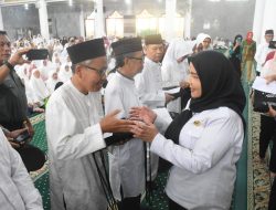 Walikota Eva Dwiana Melepas 1.549 Jamaah Calon Haji Bandarlampung