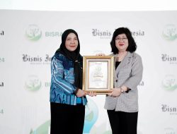 Walikota Bandarlampung Eva Dwiana Terima Penghargaan BISRA Award 2024