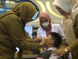 Walikota Bandarlampung Pantau Langsung Imunisasi PIN Polio