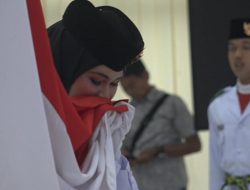 Walikota Eva Dwiana Kukuhkan Paskibraka Bandar Lampung