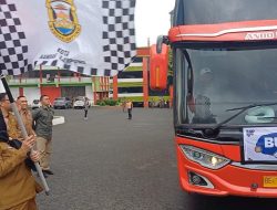 Walikota Bandarlampung Melepas 300 Peserta Kegiatan Wisata Rohani