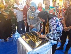 Walikota Eva Dwiana Resmikan Empat Gedung Sekolah