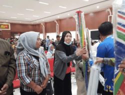 Pemkot Bandar Lampung Kembali Membagikan 1000 Payung Pelaku UMKM