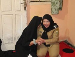 Walikota Eva Dwiana Temui Keluarga Bocah, Korban Tenggelam Tragedi Sungai Balok