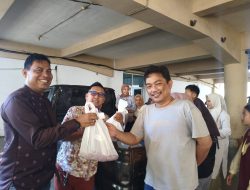 FORWAKO Bagikan Daging Kurban dari Wali Kota Bandar Lampung untuk Anggota