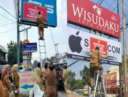Bapenda Bandar Lampung Segel Puluhan Reklame Penunggak Pajak